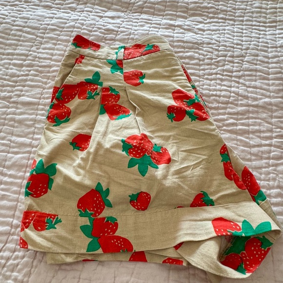 Anthropologie Maeve Avery Strawberry Print Cuffed Trouser Short Linen Blend - Picture 3 of 4